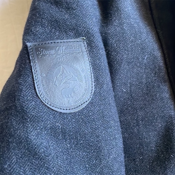 Storm Mountain real down jacket like new condition ❗️ size S - small - Picture 3 of 9